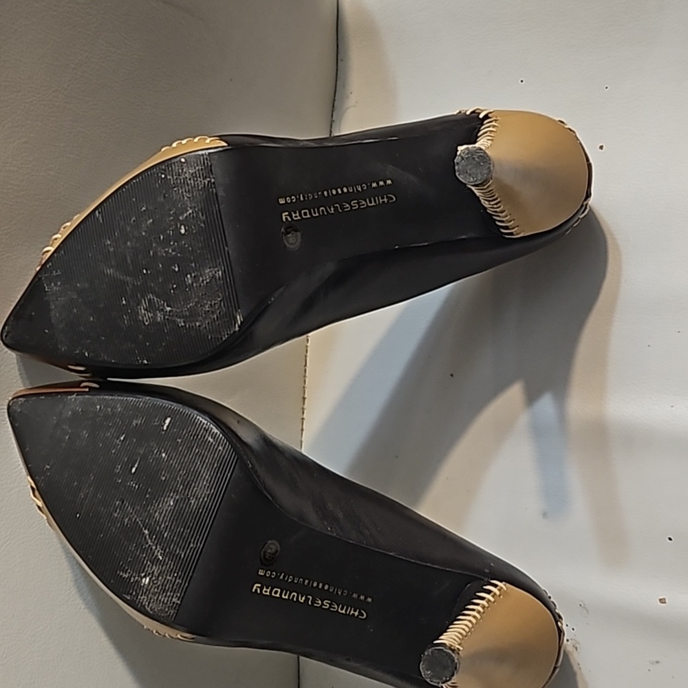 Shoes - Picture 5 of 6